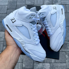 Load image into Gallery viewer, Jordan 5 "White Metallic"
