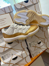 Load image into Gallery viewer, Jordan 11 Low "Mothers Day"